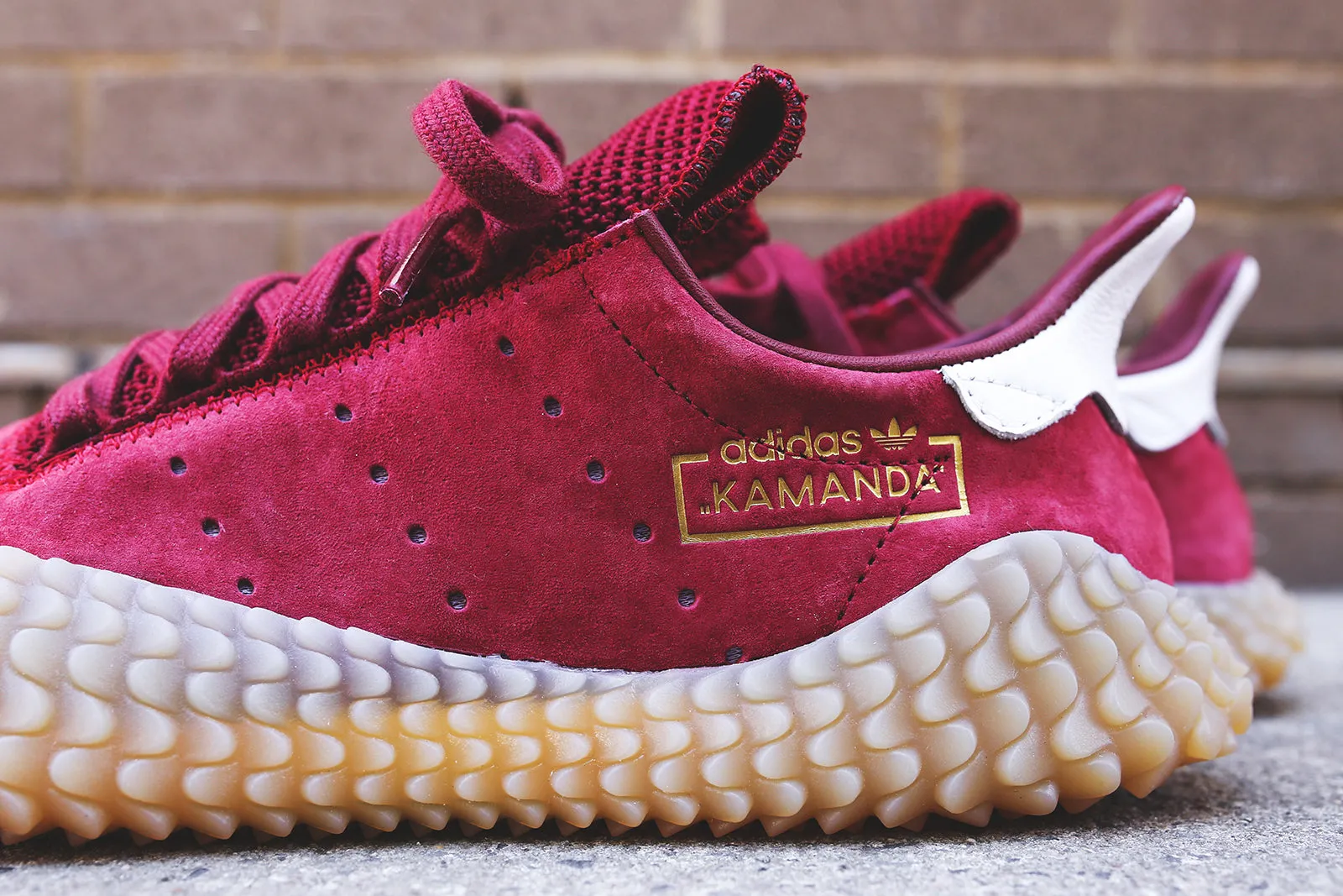 adidas Consortium Kamanda AQV65 - Burgundy / Gum