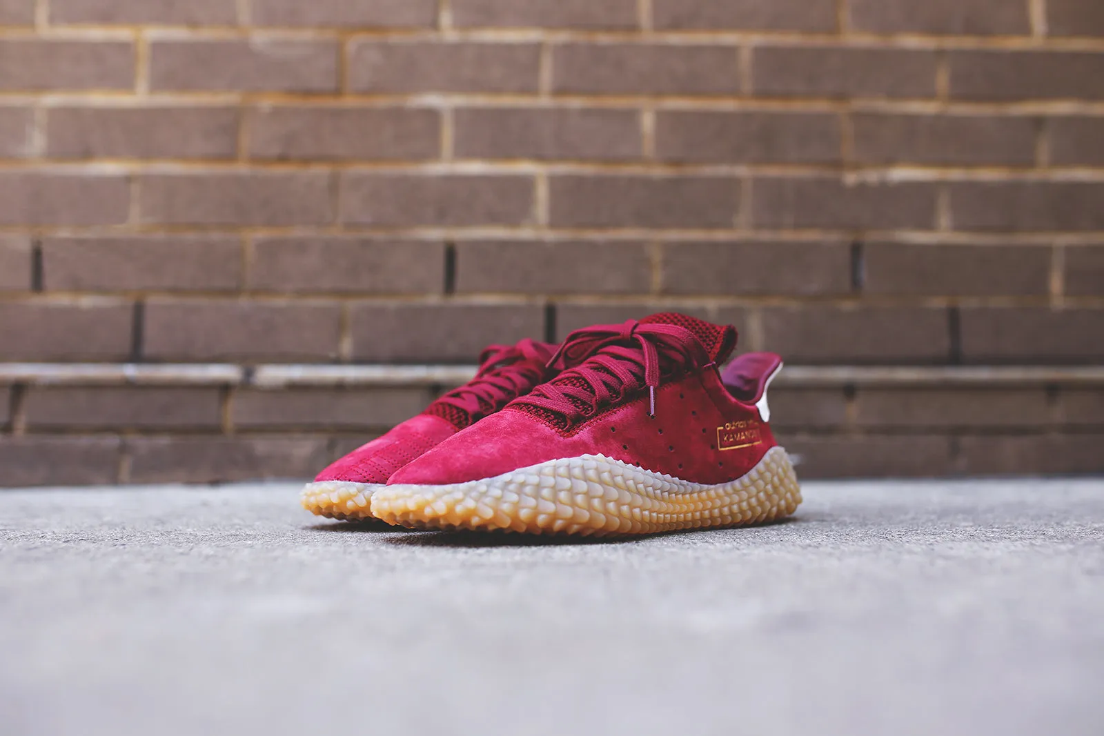 adidas Consortium Kamanda AQV65 - Burgundy / Gum