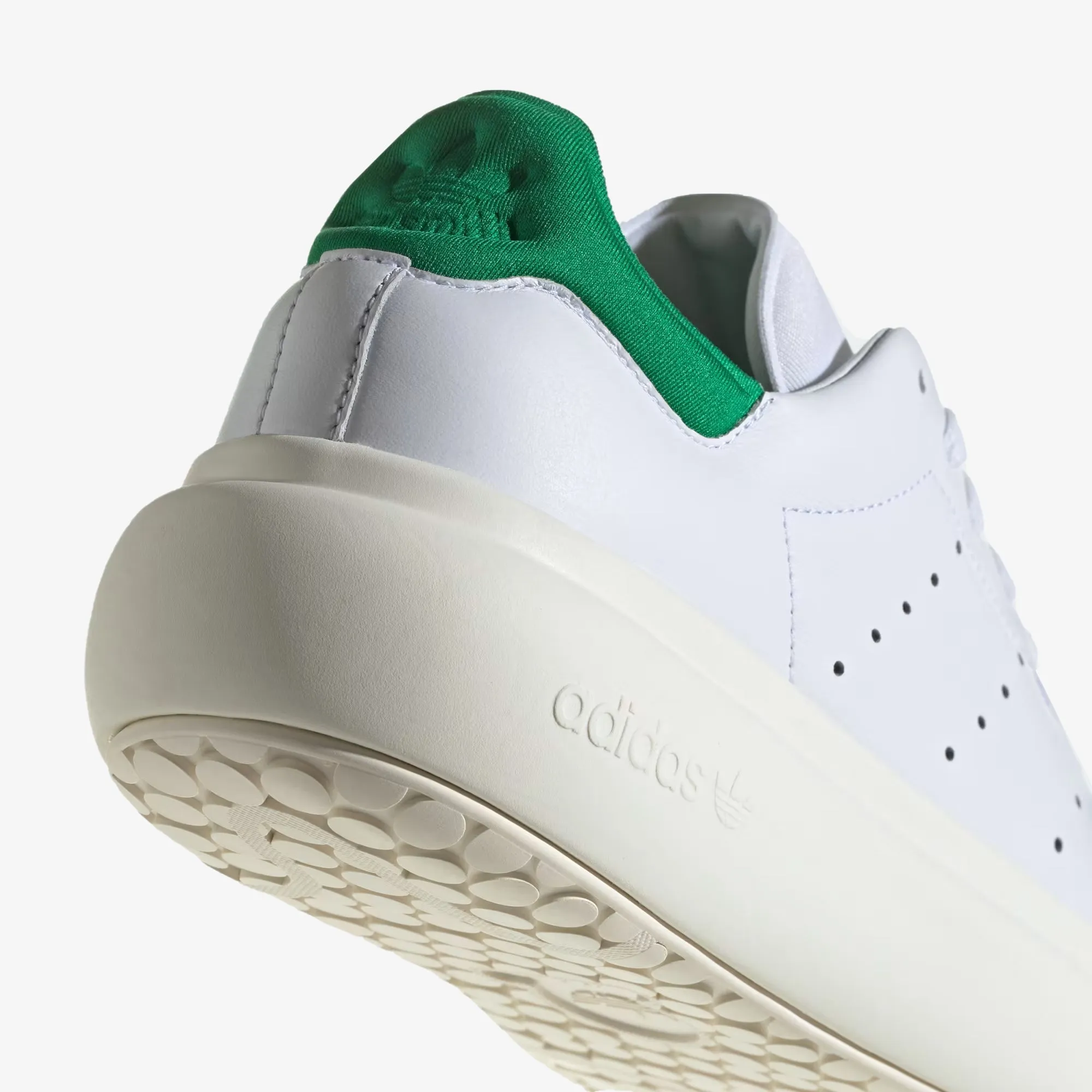 Adidas Originals | WMN'S STAN SMITH PF  { CLOUD WHITE/OFF WHITE/GREEN